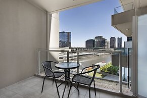 Waterfront Melbourne Apartments