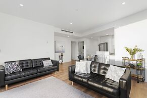 Waterfront Melbourne Apartments