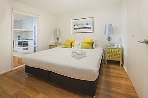 Waterfront Melbourne Apartments