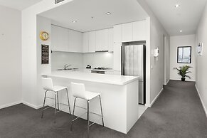 Waterfront Melbourne Apartments