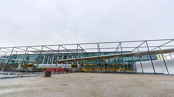 Waterfront Melbourne Apartments