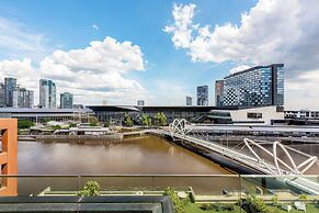 Waterfront Melbourne Apartments