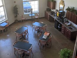 Heritage Inn & Suites