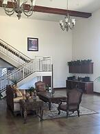 Heritage Inn & Suites