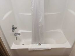 Heritage Inn & Suites