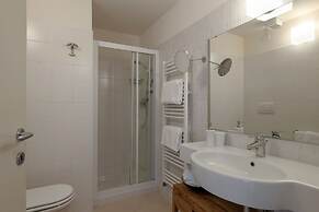 Vialeromadodici Rooms & Apartments