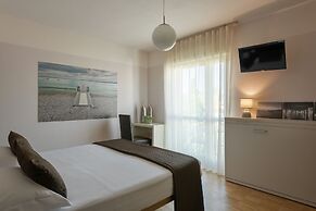 Vialeromadodici Rooms & Apartments