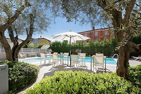 Vialeromadodici Rooms & Apartments