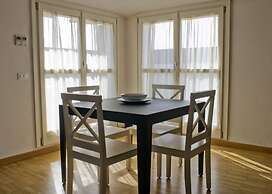 Vialeromadodici Rooms & Apartments