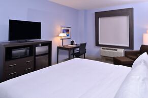 Holiday Inn Express & Suites Loma Linda- San Bernardino S by IHG