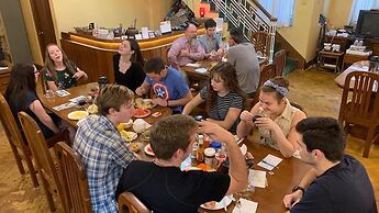 Golden Guest Inn