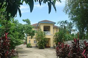 Golden Guest Inn