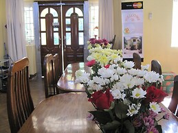 Golden Guest Inn