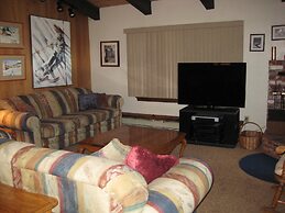 Chateau Sans Nom by Mammoth Reservation Bureau