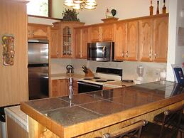 Chateau Sans Nom by Mammoth Reservation Bureau