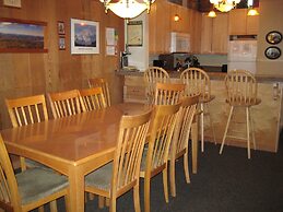 Chateau Sans Nom by Mammoth Reservation Bureau