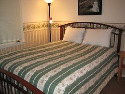 Chateau Sans Nom by Mammoth Reservation Bureau