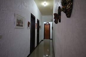 Dee GuestHouse