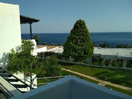Samothraki Beach Apartments and Suites Hotel