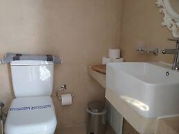 Samothraki Beach Apartments and Suites Hotel