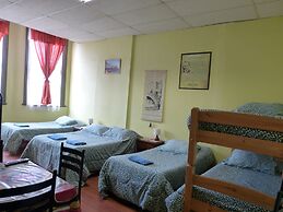 Hostal Blest Gana