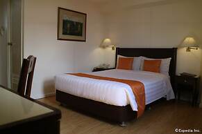 Harbor Town Hotel
