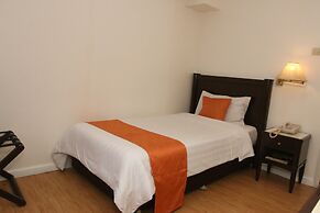 Harbor Town Hotel