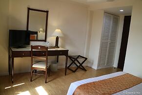 Harbor Town Hotel