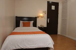 Harbor Town Hotel