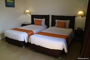 Harbor Town Hotel