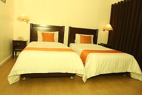 Harbor Town Hotel