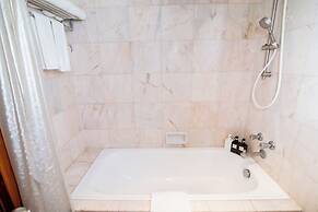 Town In Town Hotel Bangkok