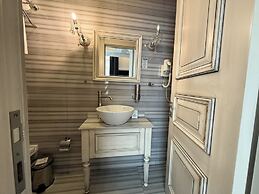 Manesol Old City Bosphorus