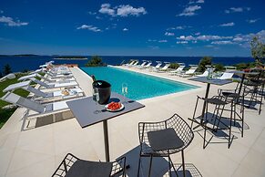 Golden Rays Luxury Apartments