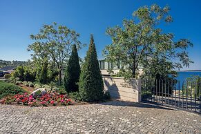 Golden Rays Luxury Apartments