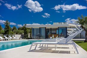 Golden Rays Luxury Apartments