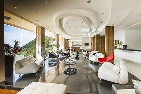 Le Tournant Hotel & Resort