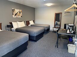 Monashee Lodge