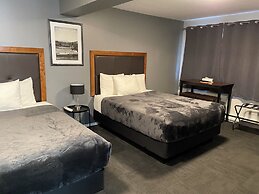 Monashee Lodge