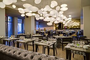 Protea Hotel Fire & Ice by Marriott Pretoria Menlyn