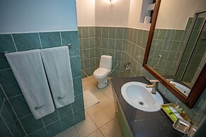 Hikkaduwa Beach Hotel