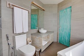 Hikkaduwa Beach Hotel
