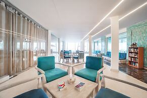 Hikkaduwa Beach Hotel