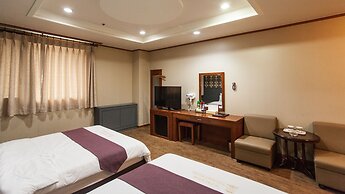 Noblesse Tourist Hotel