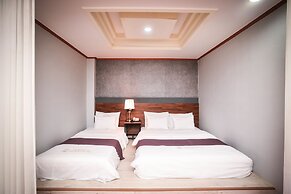 Noblesse Tourist Hotel