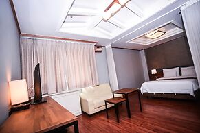 Noblesse Tourist Hotel