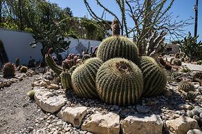 Relais Garden Cactus B&B