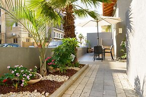 Crown Sea Apartments