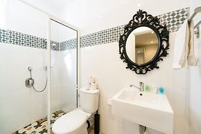 Crown Sea Apartments