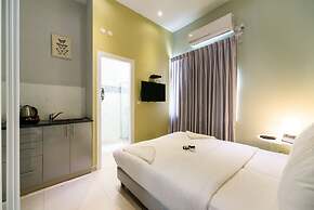 Crown Sea Apartments